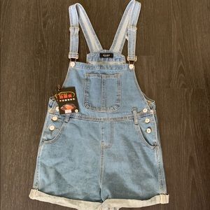 Overall shorts